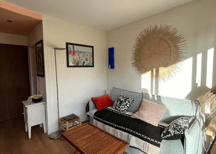 Magnifique Lajarrige Proximite Et Commerces